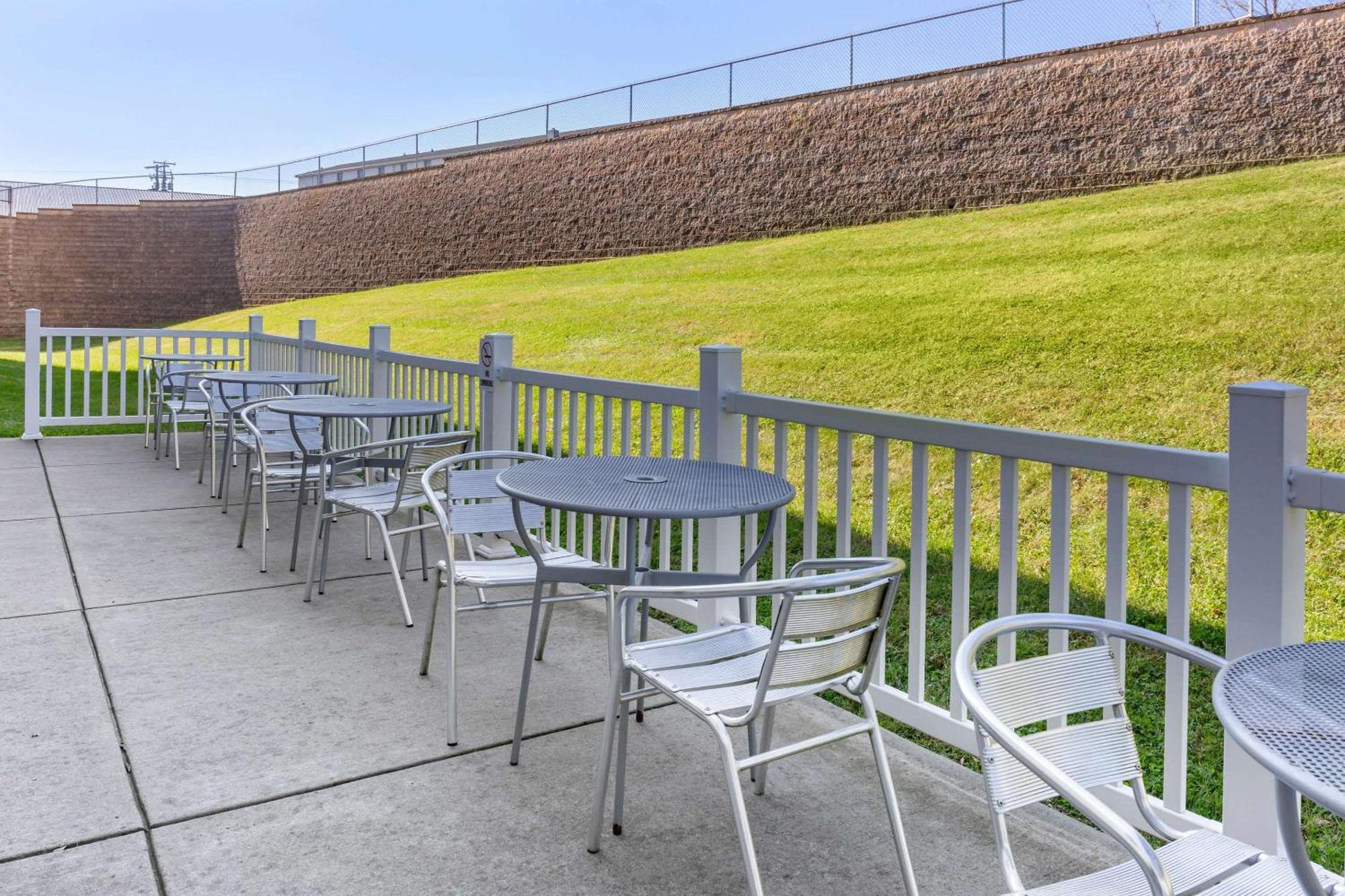 Comfort Suites Lancaster Amish Country Smoketown  Exterior foto