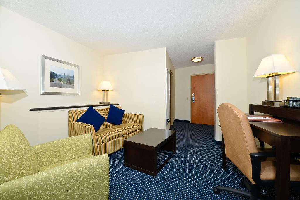 Comfort Suites Lancaster Amish Country Smoketown  Exterior foto